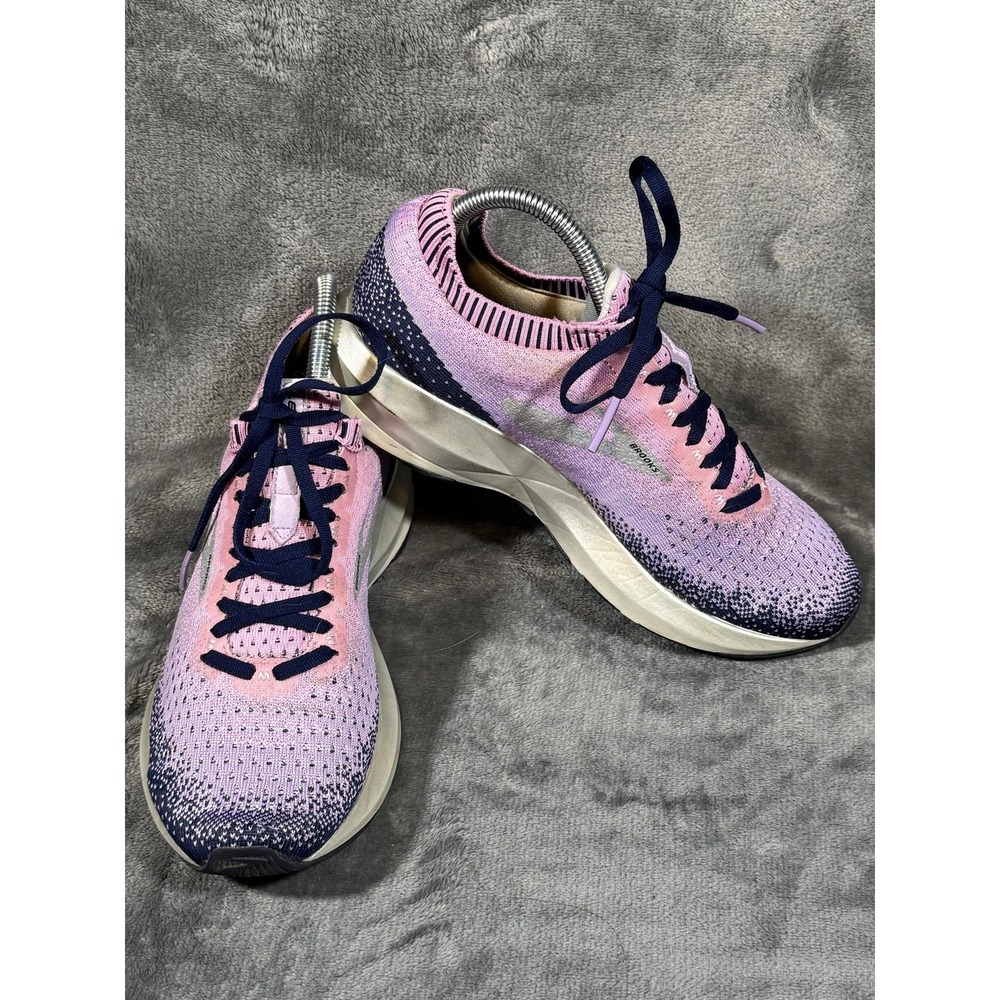 Brooks Levitate 2 Shoes Womens Size 7.5 Pink Knit Running Sneakers 1202791B509